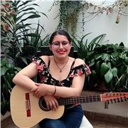 Profesora de iniciación musical y técnica vocal